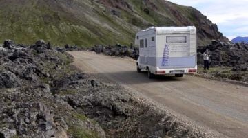 far-oer-e-islanda-in-camper-13948