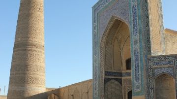 in-cammino-tra-i-bazar-i-colori-ed-i-luoghi-sacri-delluzbekistan-47432