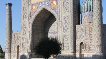 in-cammino-tra-i-bazar-i-colori-ed-i-luoghi-sacri-delluzbekistan-47436