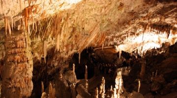 le-grotte-di-postumiapostojna-un-capolavoro-di-arte-naturale-37489
