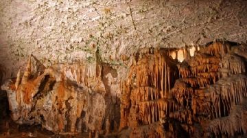 le-grotte-di-postumiapostojna-un-capolavoro-di-arte-naturale-37490