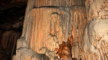 le-grotte-di-postumiapostojna-un-capolavoro-di-arte-naturale-37496