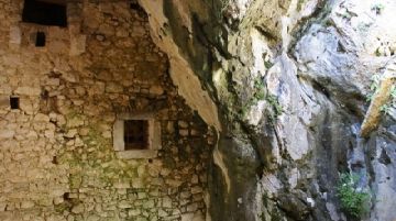 le-grotte-di-postumiapostojna-un-capolavoro-di-arte-naturale-37502