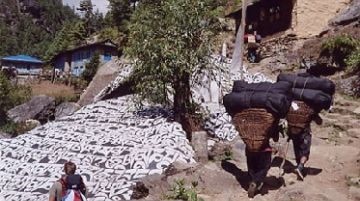 trekking-in-nepal-alte-le-montagne-profonde-le-emozioni-7636