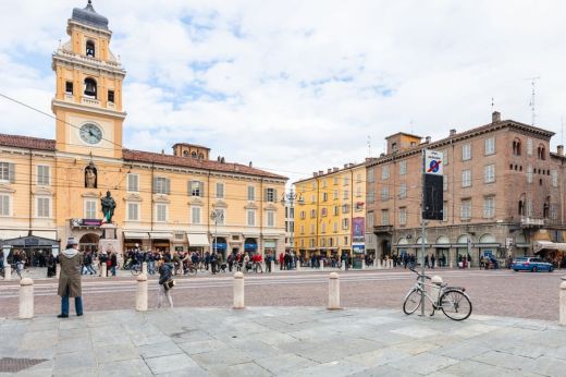 Celebrando la Pasqua a Parma: Un Approccio Tradizionale alle Festività