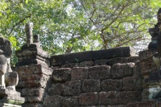 Magia di Angkor, gioiello della Cambogia – 5. Il Roluos